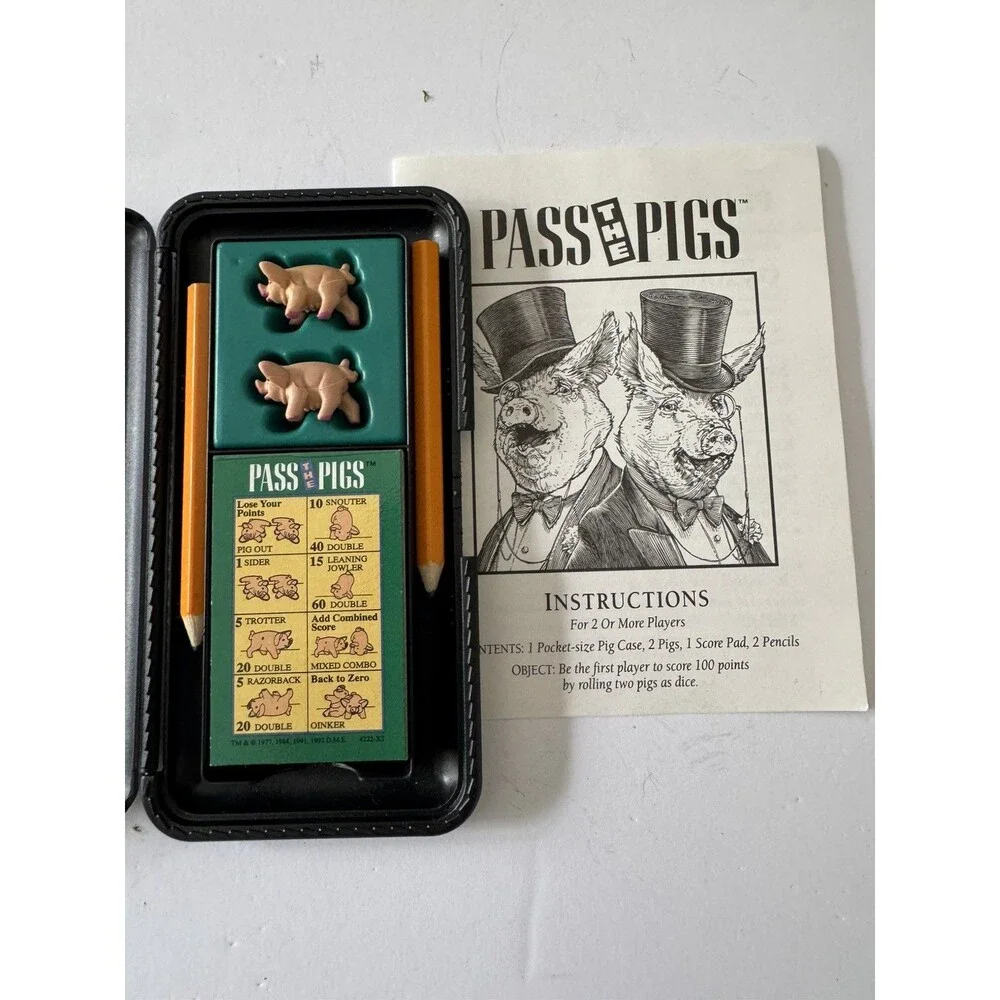 Complete VINTAGE 1992 MILTON BRADLEY PASS THE PIGS HOG-WILD DICE GAME